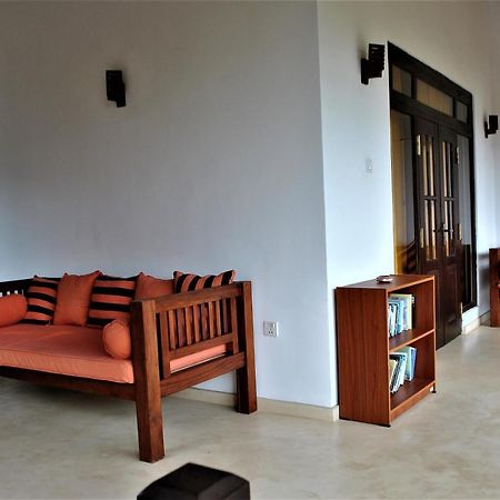 Sleepy Head Guesthouse Unawatuna Dış mekan fotoğraf