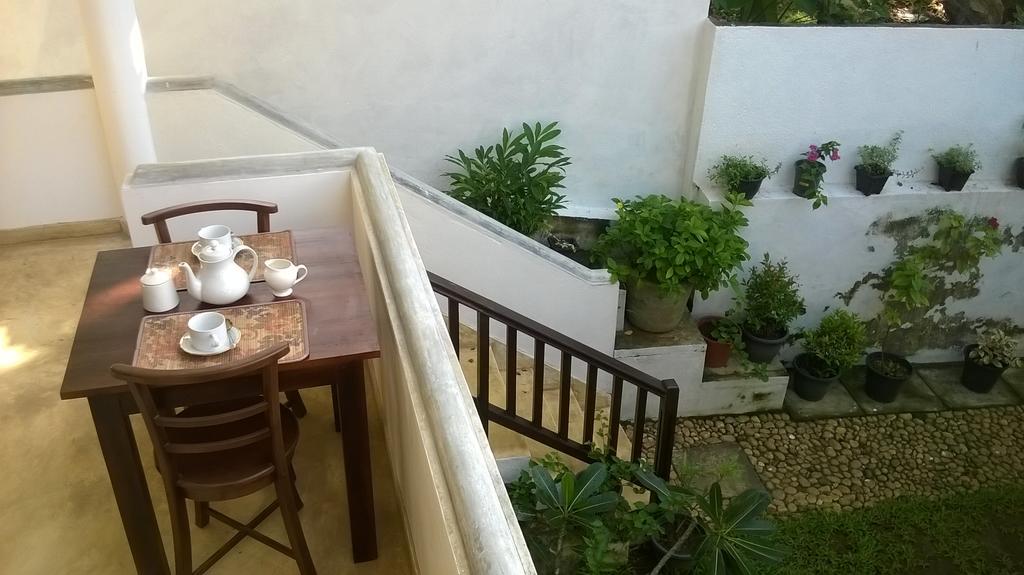 Sleepy Head Guesthouse Unawatuna Dış mekan fotoğraf
