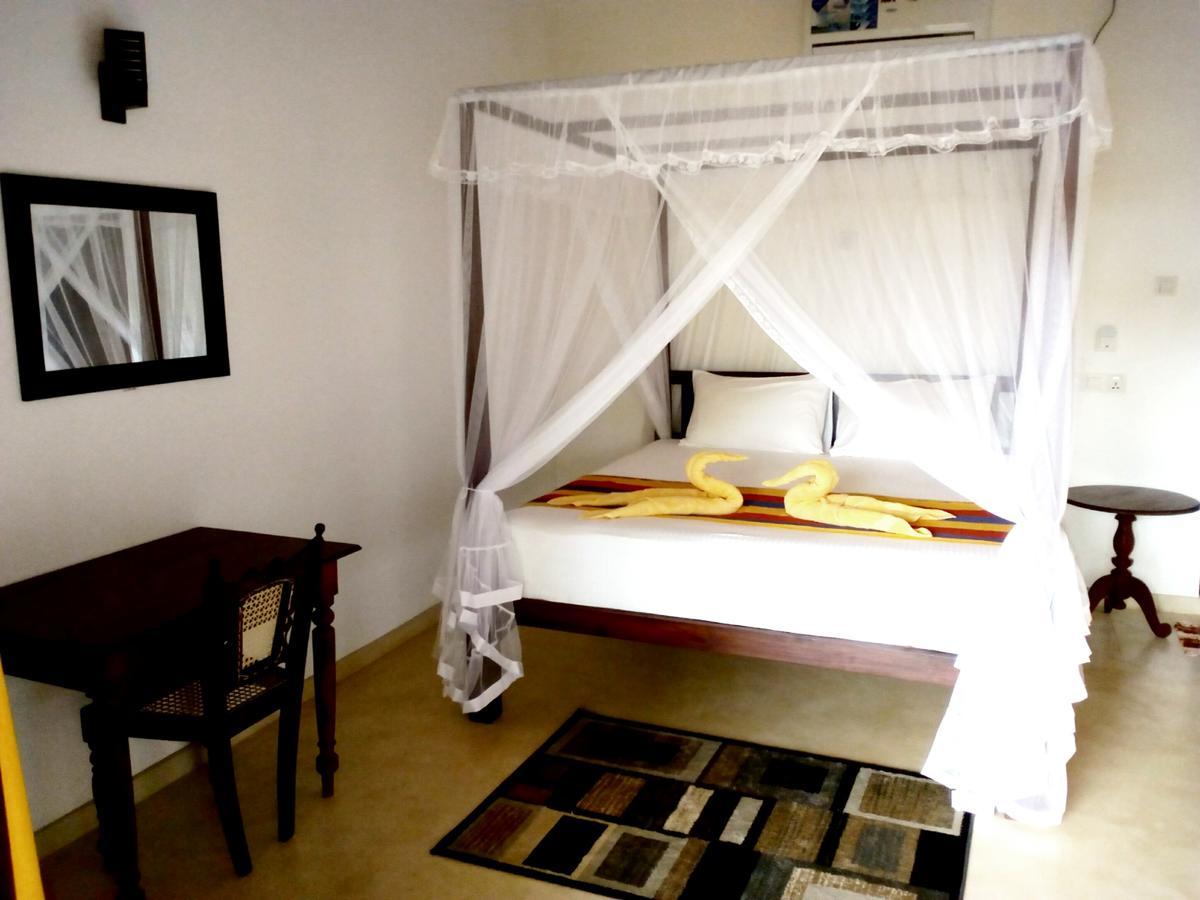 Sleepy Head Guesthouse Unawatuna Dış mekan fotoğraf
