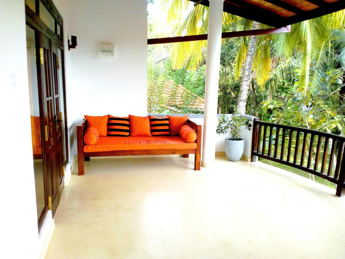 Sleepy Head Guesthouse Unawatuna Dış mekan fotoğraf