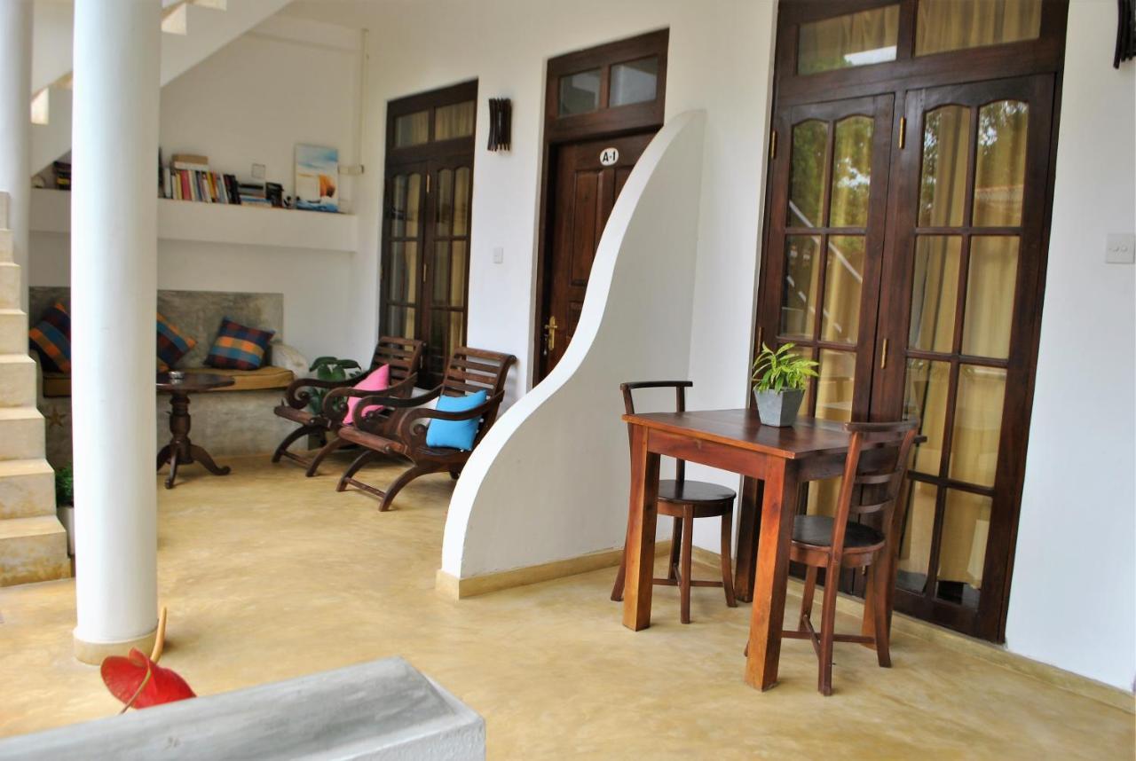 Sleepy Head Guesthouse Unawatuna Dış mekan fotoğraf